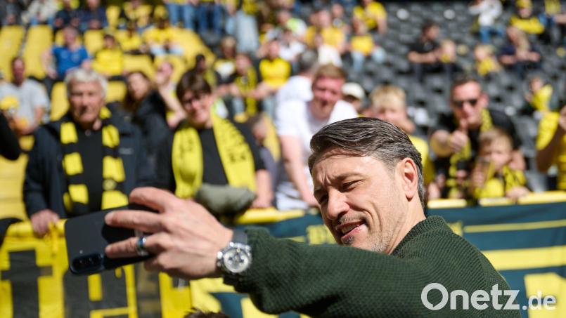 Beim letzten Essen vor dem Spiel sind für BVB-Coach Niko Kovac Handys bei seinen Spielern tabu. (Archivbild) Bild: Bernd Thissen/dpa