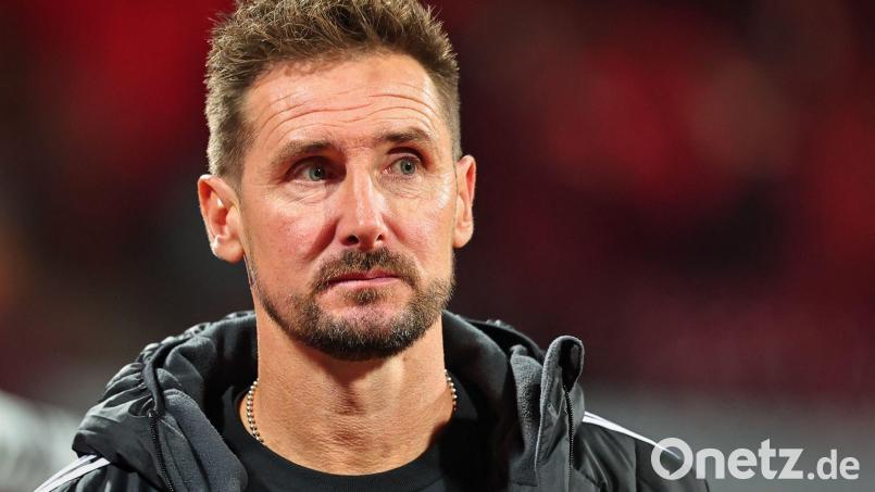 Miroslav Klose ist im dritten Jahr in der 2. Fußball-Bundesliga Trainer beim 1. FC Nürnberg. Bild: Daniel Karmann/dpa