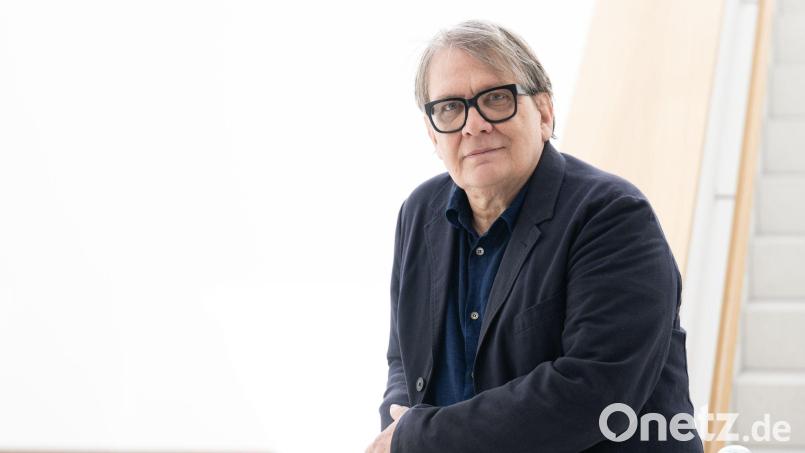 Kunst sollte den Menschen ein Stück weit Urlaub geben vom eigenen Ich, sagt Regener. (Archivbild) Bild: Boris Roessler/dpa