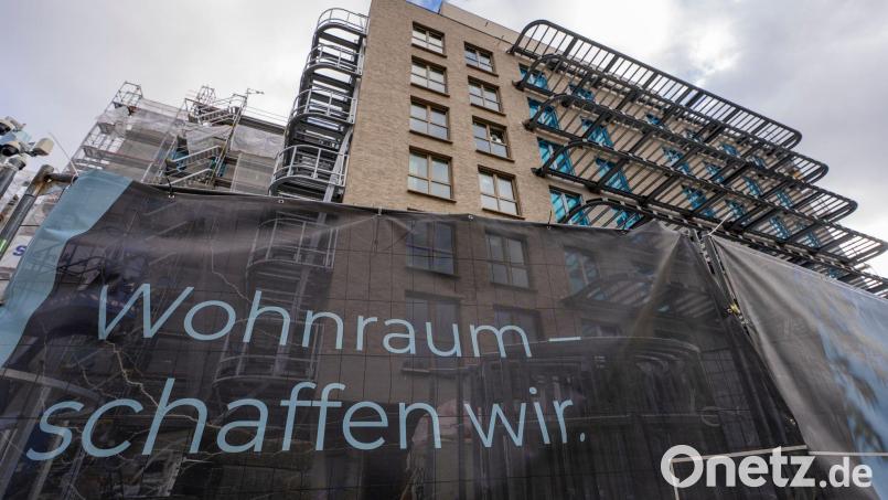 Weniger Komfort, dafür weniger Kosten, das steckt hinter dem Gebäudetyp E. (Archivbild) Bild: Andreas Arnold/dpa