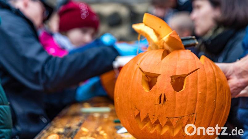 Halloween ist in Deutschland kein Randphänomen mehr. Am Halloween-Wochenende 2026 feiern Christen aber auch die Reformation und Allerheiligen. Symbolbild: Frank Hammerschmidt/dpa