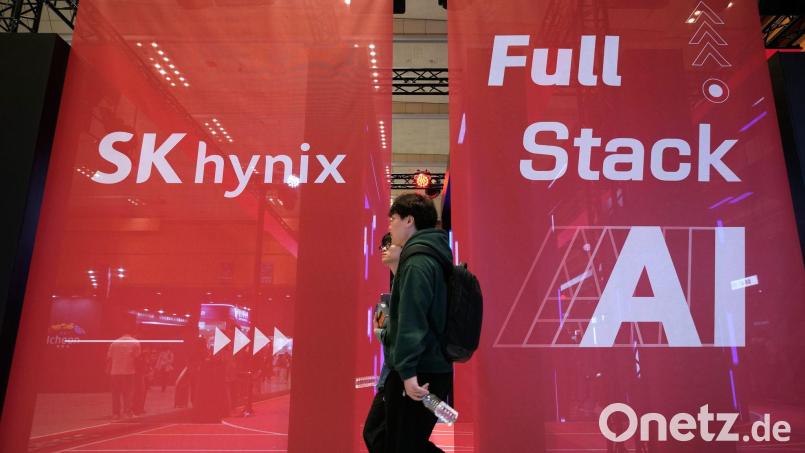 Der Speicherproduzent SK Hynix aus Südkorea profitiert massiv vom KI-Boom. (Archivbild) Bild: Ahn Young-joon/AP/dpa