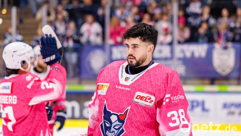 Gegen Weißwasser war Kristian Hufsky noch Back-up-Goalie. Gegen den EV Landshut wird der 27-jährige Deutsch-Kanadier nun sein Heim-Debüt im Trikot der Blue Devils Weiden feiern. Bild: Werner Moller