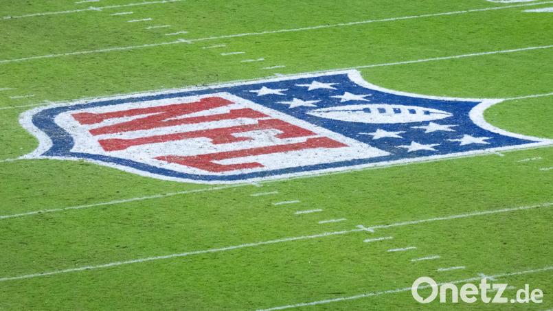 Dieser Rasen muss nach dem NFL-Gastspiel in München schnellstmöglich verschwinden. (Archivbild) Bild: Sven Hoppe/dpa