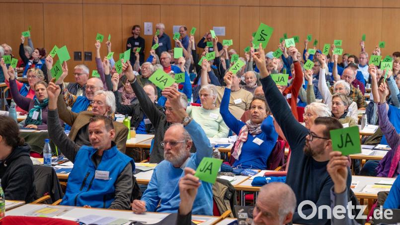Bei der Delegiertenversammlung des größten bayerischen Naturschutzverbandes im Amberger ACC wurde die Führung neu gewählt. Bild: Tobias Tschapka