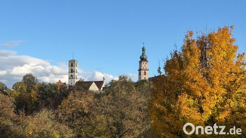Früher teilten sich Protestanten und Katholiken die St.-Marienkirche (rechts) in Sulzbach-Rosenberg. Heute ist diese eine katholische Kirche. Die evangelische Christuskirche (links) ist nicht weit entfernt. Bild: Petra Hartl