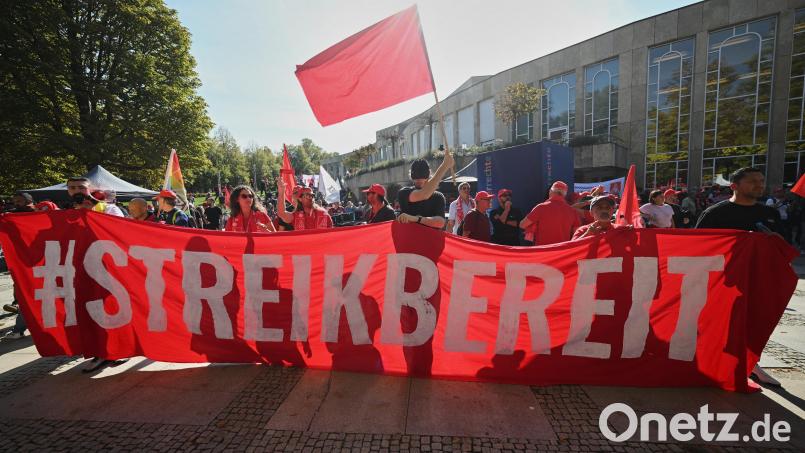 Ab November beginnen die Warrnstreiks in der Metall- und Elektroindustrie auch in der Oberpfalz. Bild: Marijan Murat
