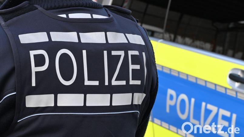 Die Polizei sucht nun nach den Verursachern. (Symbolbild) Bild: Bernd Weißbrod/dpa