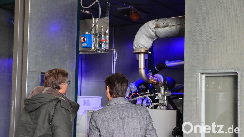 Ein Blick auf den umgebauten Dieselmotor: Jetzt wird er mit Wasserstoff betrieben. Bild: olr