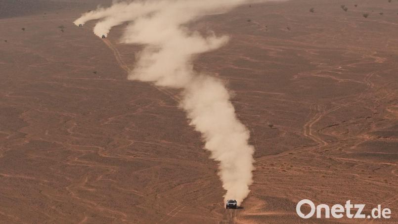 Die Rallye Dakar weicht 2027 nach Portugal und Marokko aus. (Archivbild) Bild: Thibault Camus/AP/dpa