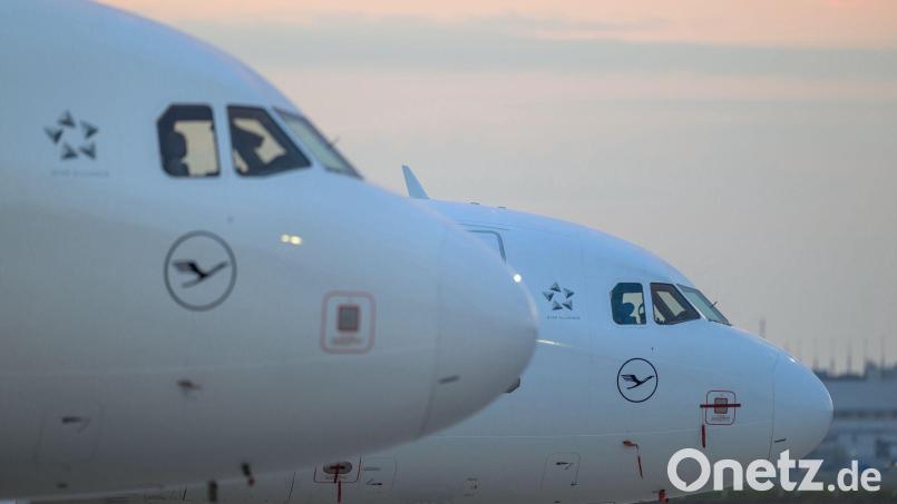 Zwei Hotelgäste sterben nach einem Unfall in einem indischen Luxushotel - eines der Opfer war Mitglied einer Lufthansa-Besatzung. (Illustration) Bild: Hannes P. Albert/dpa