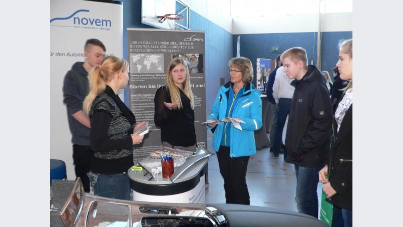 Empfohlen wird, vorab Informationen über die teilnehmenden Firmen einzuholen. Bild: rn