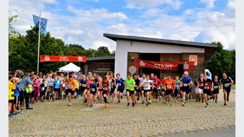 Der Start des Stundenlaufs erfolgt wieder am Gemeinschaftshaus. Auf Läufer und Zuschauer wartet eine abwechslungsreiche, spannende Stunde. Bild: fdl
