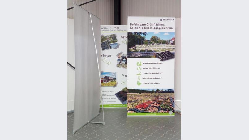 Das L-Banner - eine Alternative zum RollUp. Bild: exb