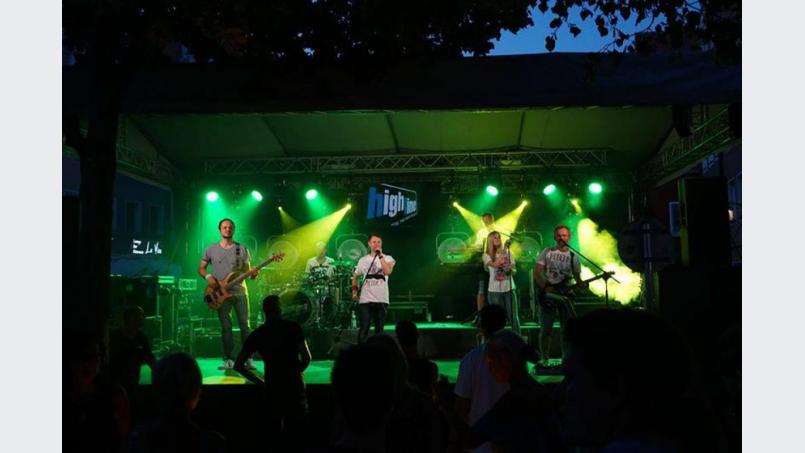 "Highline" geht immer: Die Kultband versteht es, das Publikum vom ersten Ton an zu fesseln. Bild: exb