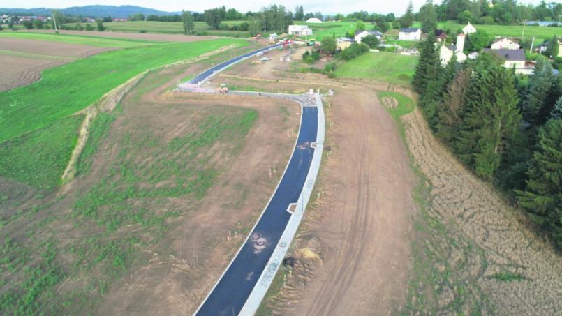 So sieht es aus: Das Flosser Baugebiet &quot;Sonnenhang&quot; ist fertig erschlossen! Beim Straßenfest am Sonntag, 22. September (von 14 bis 18 Uhr), kann man sich einen Eindruck verschaffen - und gleich die ganze Familie mitbringen. Bild: Siehe Sammelvermerk