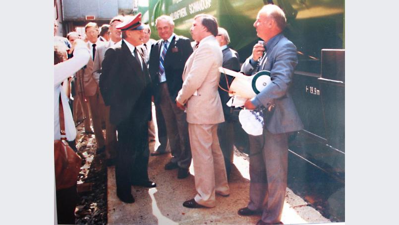Der erste Müllzug aus Straubing und Regensburg trifft am 12. August 1982 am Kraftwerk Schwandorf ein. Bild: exb