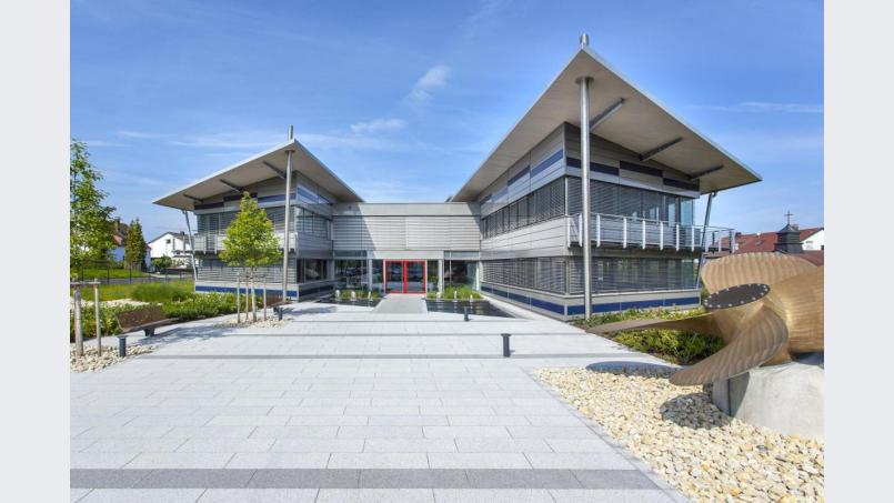 Die MINSHIP-Firmenzentrale in Schnaittenbach. Bild: exb