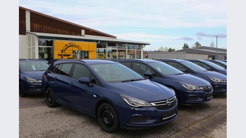 Als Firmenfahrzeug sehr beliebt: der Opel Astra. Bild: Evi Wagner