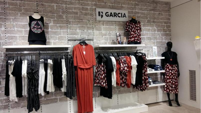 In allen Abteilungen begegnen den Besuchern bekannte Marken. Bild: exb