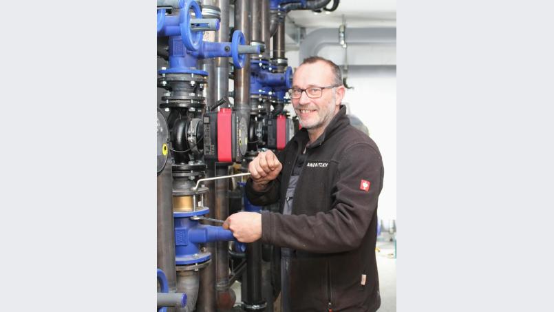 Ein ANDRITZKY-Mitarbeiter im Einsatz. Auf der Kundenliste finden sich namhafte Referenzen. Bild: Evi Wagner