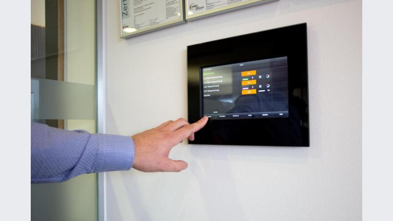 Das Unternehmen erbringt vielfältige Leistungen aus den Bereichen Energietechnik, Sicherheitstechnik und Gebäudesystemtechnik für seine Kunden. Bild: exb