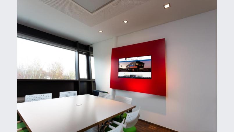 Der Firmensitz ist stets mit neuester Technik ausgestattet. Bild: exb