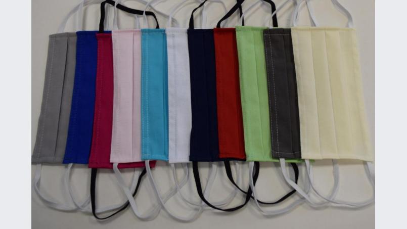 Die Masken gibt es in verschiedensten Farben. Bild: exb