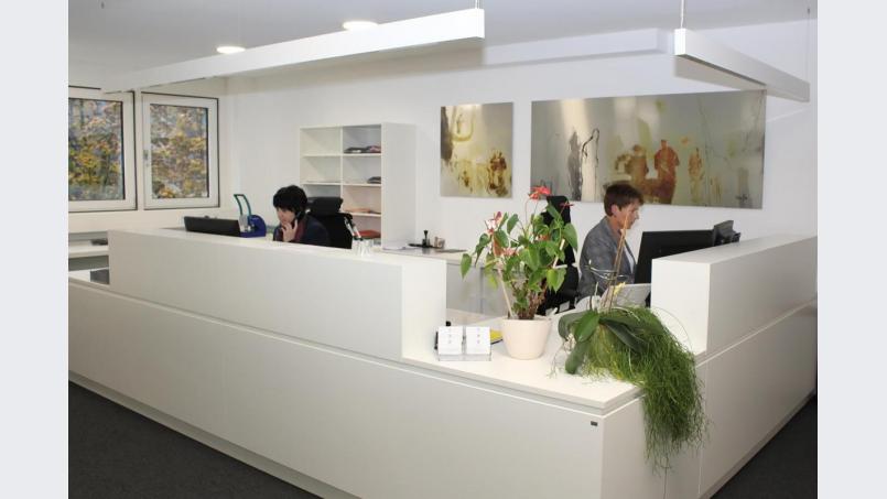 Nach dem Umzug in die Max-Reger-Straße 18 befinden sich die Kanzleiräume von Notarin Dr. Claudia Greipl auch weiterhin zentral in der Fußgängerzone. Bild: ewa