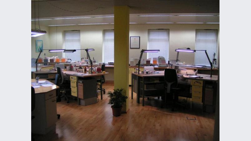 Ein Blick ins Arbeitsumfeld des &quot;dental teams&quot;. Bild: exb