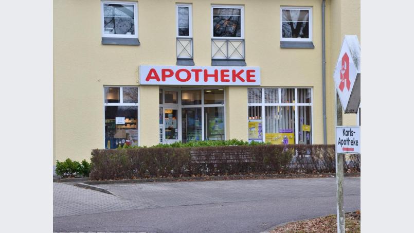 Nicht nur wegen der neuen Handy-Apps präsentiert sich die Karls-Apotheke als kundennaher Dienstleister. Bild: fjo