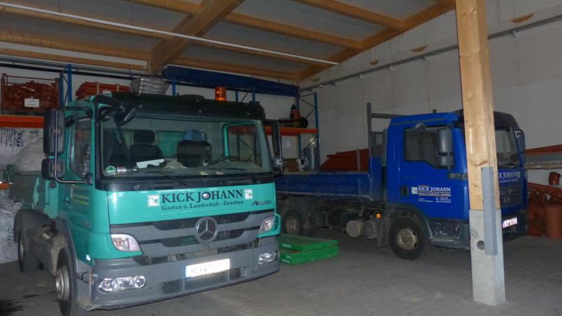 Das Unternehmen verfügt über eine stattliche Flotte an Einsatzfahrzeugen. Bild: hme