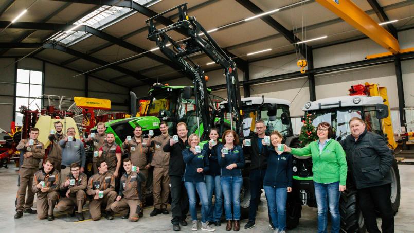 Ein großes, motiviertes Team kümmert sich im Unternehmen um die Kunden. Bild: exb