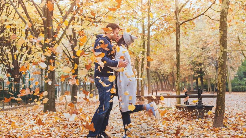 Kennenlernen ist ein Prozess, bei dem das persönliche Erleben des anderen Menschen eine große Rolle spielt. Bild: anyaberkut/istock/icony