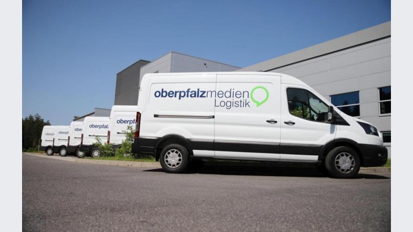 Die Fahrzeugflotte von Oberpfalz Medien Logistik fährt für die Zeitungsleser – und jetzt auch für Kunden mit Speditionsaufträgen. Bild: Sara Neidhardt