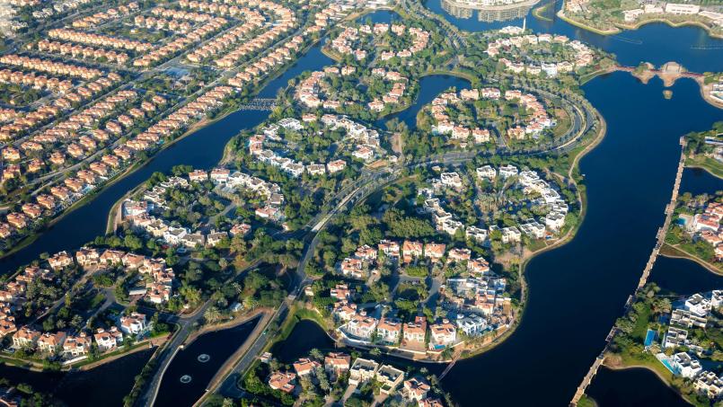 In Sachen ökologische Stadtentwicklung tut sich in Dubai gerade sehr viel. Für Investoren kann dies eine Chance sein. Bild: predrag – stock.adobe.com