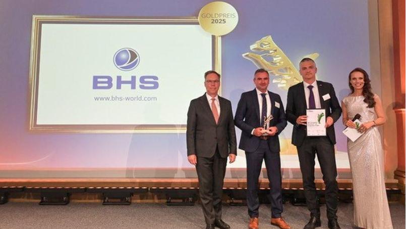 Group CFO Dr. Thomas List und Group COO Christian Schneider nahmen den Best Managed Companies Award 2025 im Rahmen der feierlichen Preisverleihung entgegen. Bild: exb