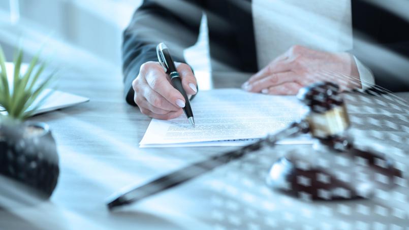 Der Gang zum Notar ist bei Immobilien und komplexen Fragen immer der richtige Weg. Bild: thodonal ? stock.adobe.com