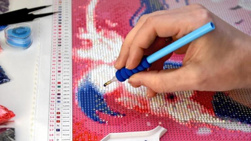 Diamond Painting ist ein entspannender Freizeitausgleich. Jetzt ausprobieren! Bild: Diamond Painting