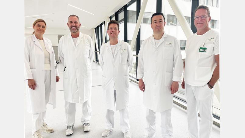 Unsere Chefärzte der Fachkliniken rund um neurologische und neurovaskuläre Erkrankungen (von links) Dr. Wenke Finkenzeller, Prof. Thomas Finkenzeller, PD Dr. Thomas Reithmeier, PD Dr. Wojciech Derwich und Prof. Christian Paetzel. Bild: Friedrich Peterhans, KNO