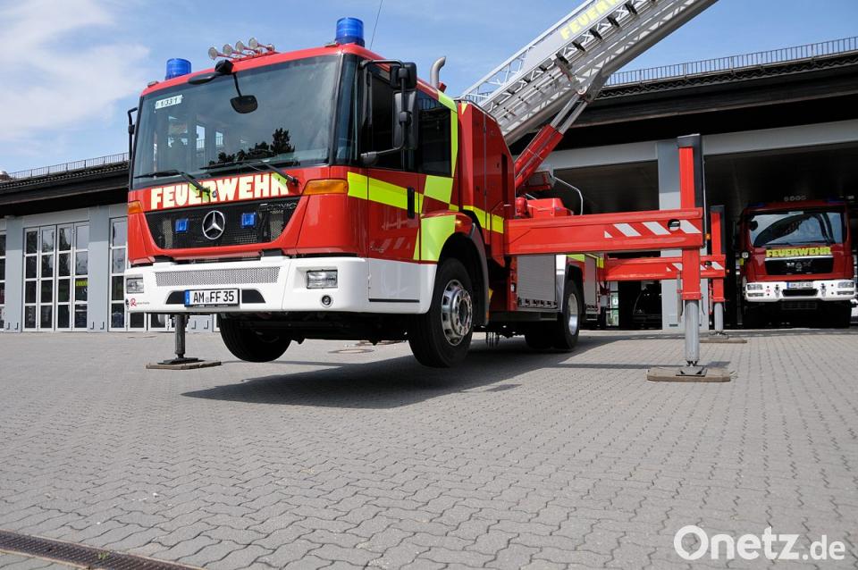 Der Teleskop-Gelenkmast der Feuerwehr Amberg [Video]