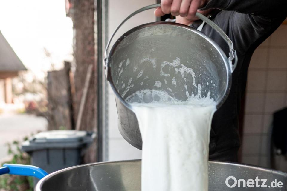 Rohmilch vor dem Verzehr abkochen
