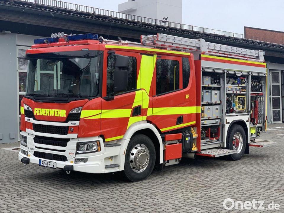 Der Teleskop-Gelenkmast der Feuerwehr Amberg [Video]