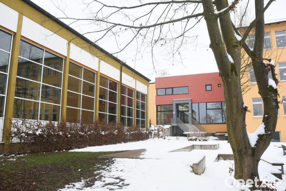 Neues Hallenbad eventuell am Gymnasium Neustadt/WN