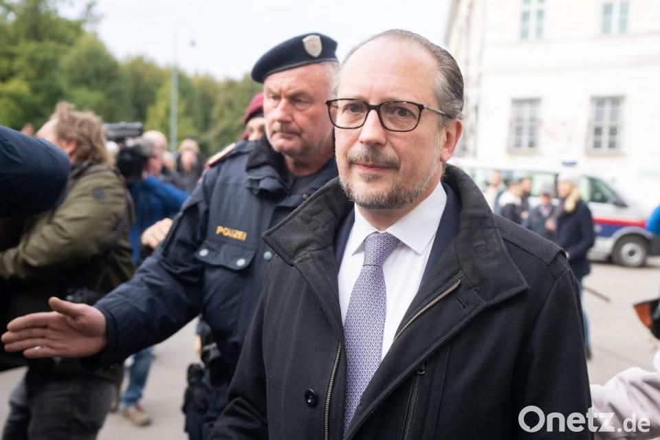 Schallenberg als neuer Kanzler Österreichs vereidigt Schallenberg als neuer Kanzler Österreichs vereidigt