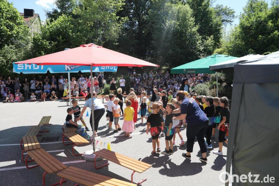 Evangelischer Kindergarten Pusteblume präsentiert: Farbenfrohe Ausmalfreude für Groß und Klein!