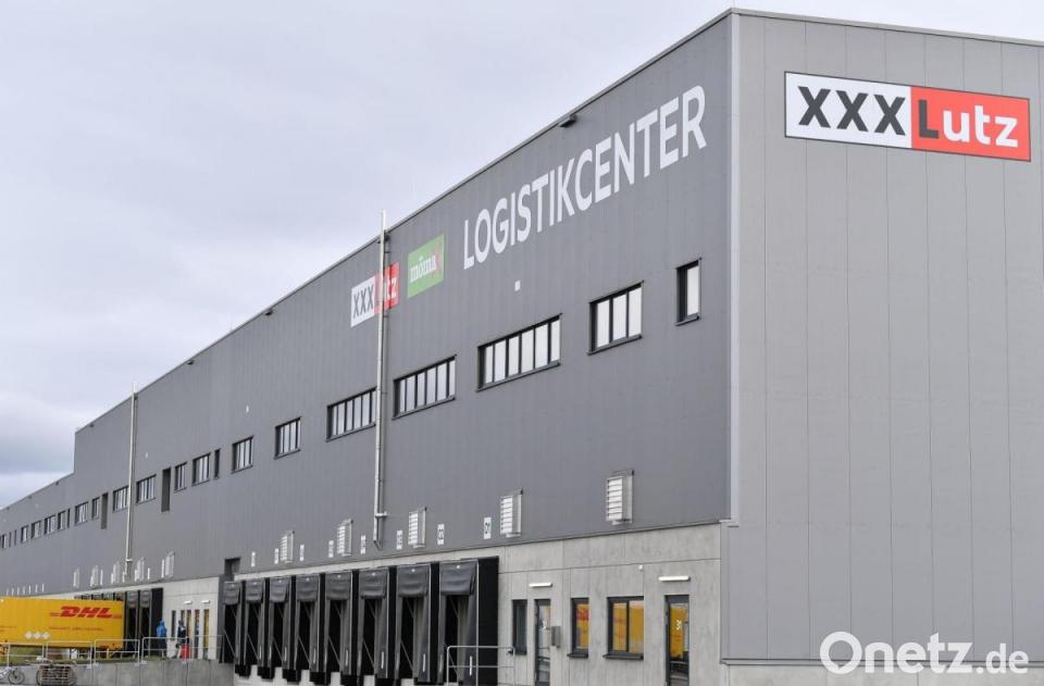 XXXLutz übernimmt Hälfte der Braun MöbelCenterGruppe