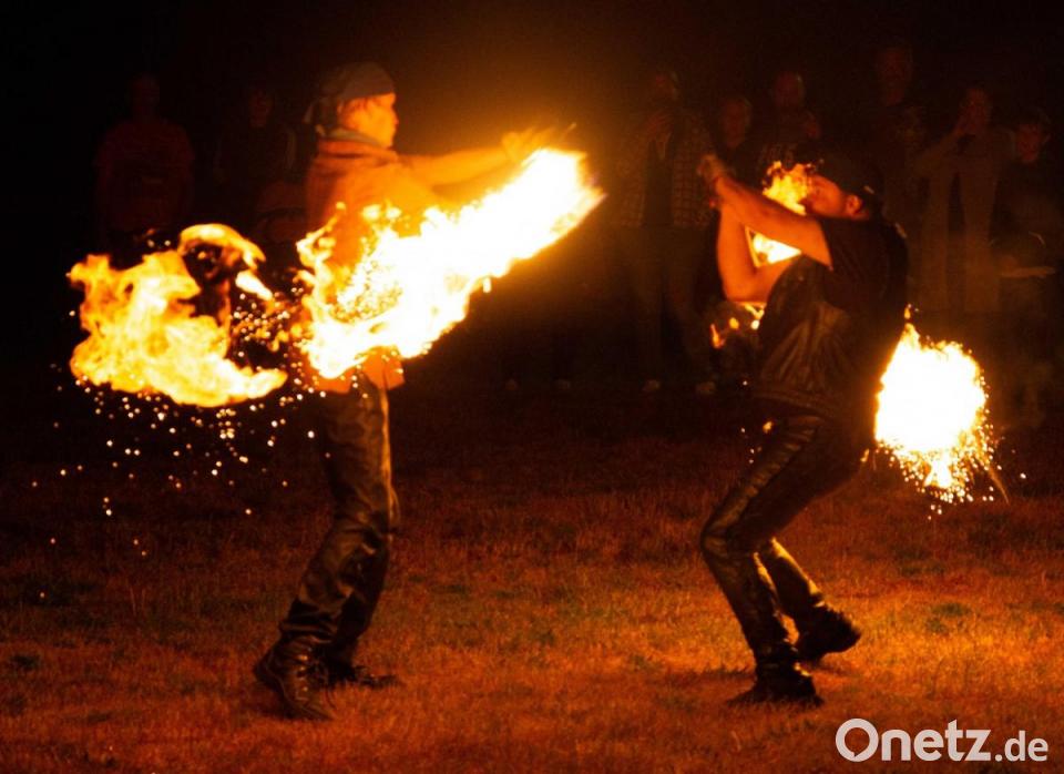 Gruppe "Drachenherz" aus Friedenfels spielt ständig mit dem Feuer