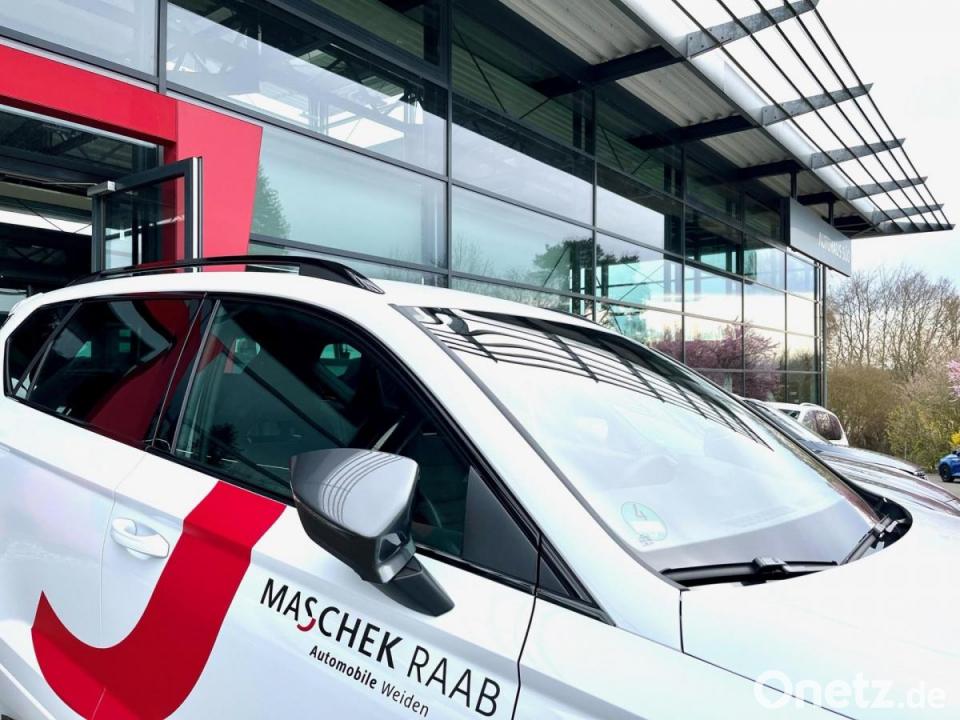 Elegantes Autohaus Raab Weiden Bild