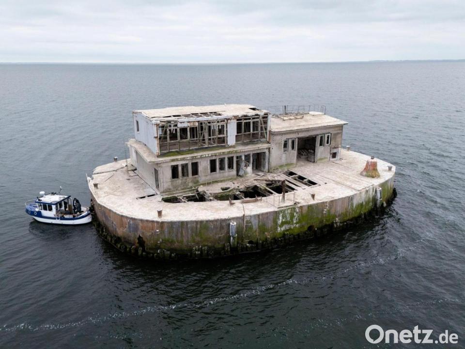 Mit Vogelkot und Rost: Mini-Insel vor Rügen wird versteigert | Onetz